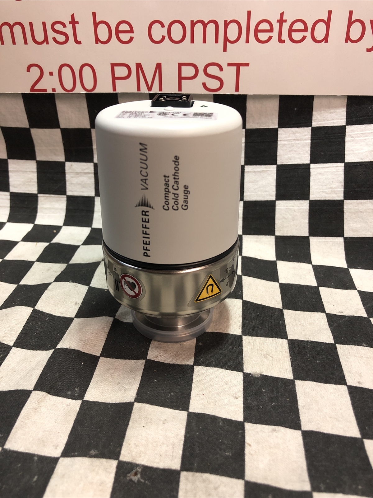 PFEIFFER Cathode Vacuum Gauge KF-25, PT R25 500, PTR25500, D-35614 ASSIAR,
