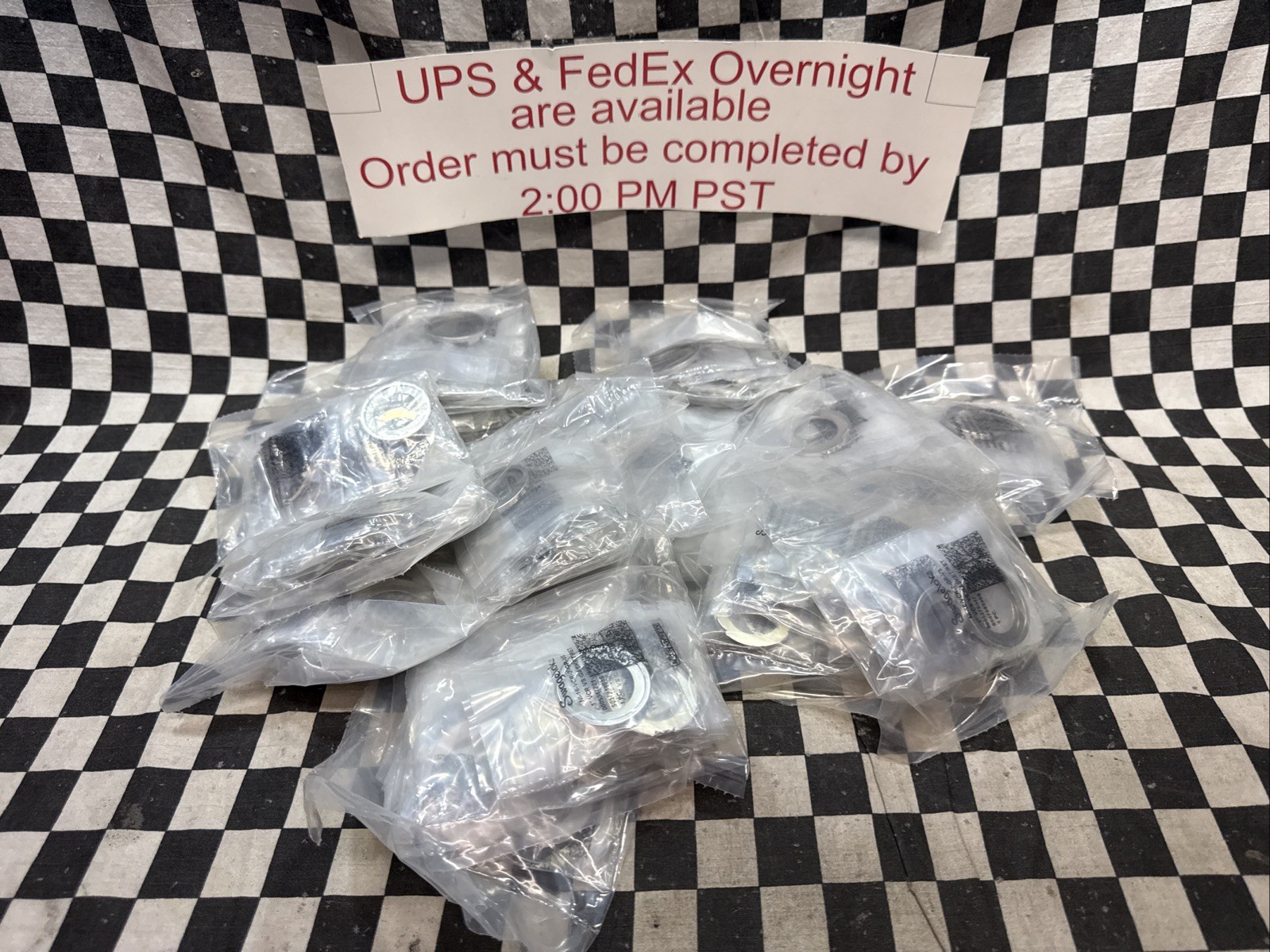 SWAGELOK VCR Face Seal 1″, NI-16-VCR-2-GR-VS, LOT OF 350, SHIPSAMEDAY