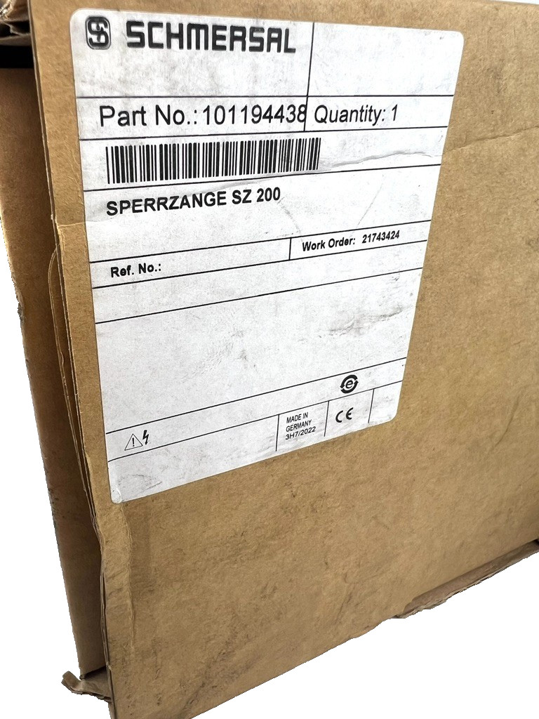 Schmersal SZ 200 Safety Handle Lockout Tag Interlock 101194438 — New In Box