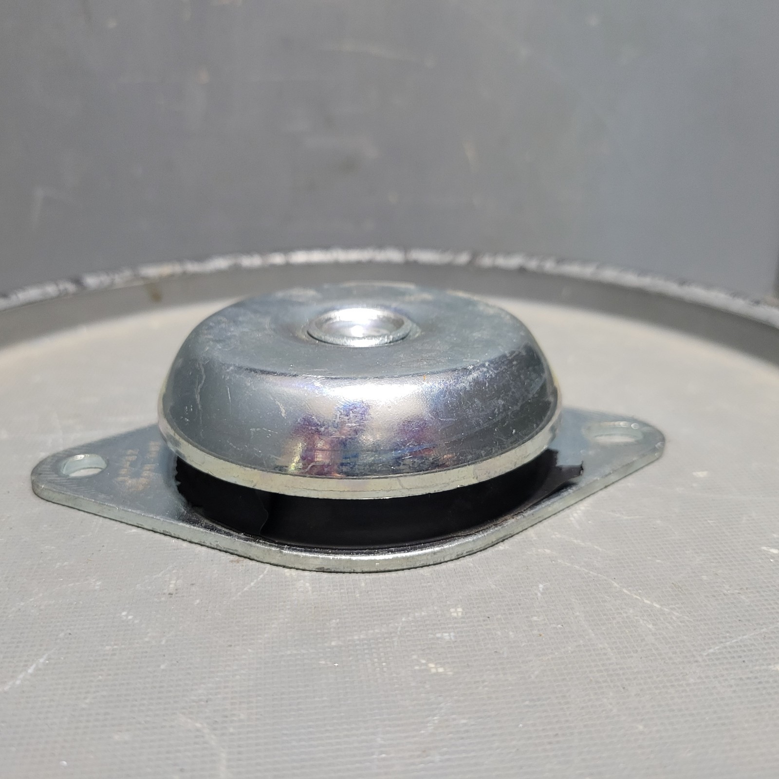 Bell Mount Vibration Compression Absorber, 19-42, T79N-60K
