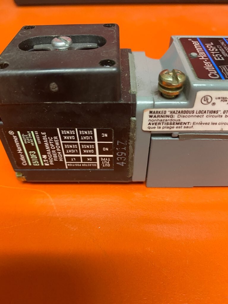 Cutler Hammer E51SPL Limit Switch on E51RN Receptacle With E51DF3 Head