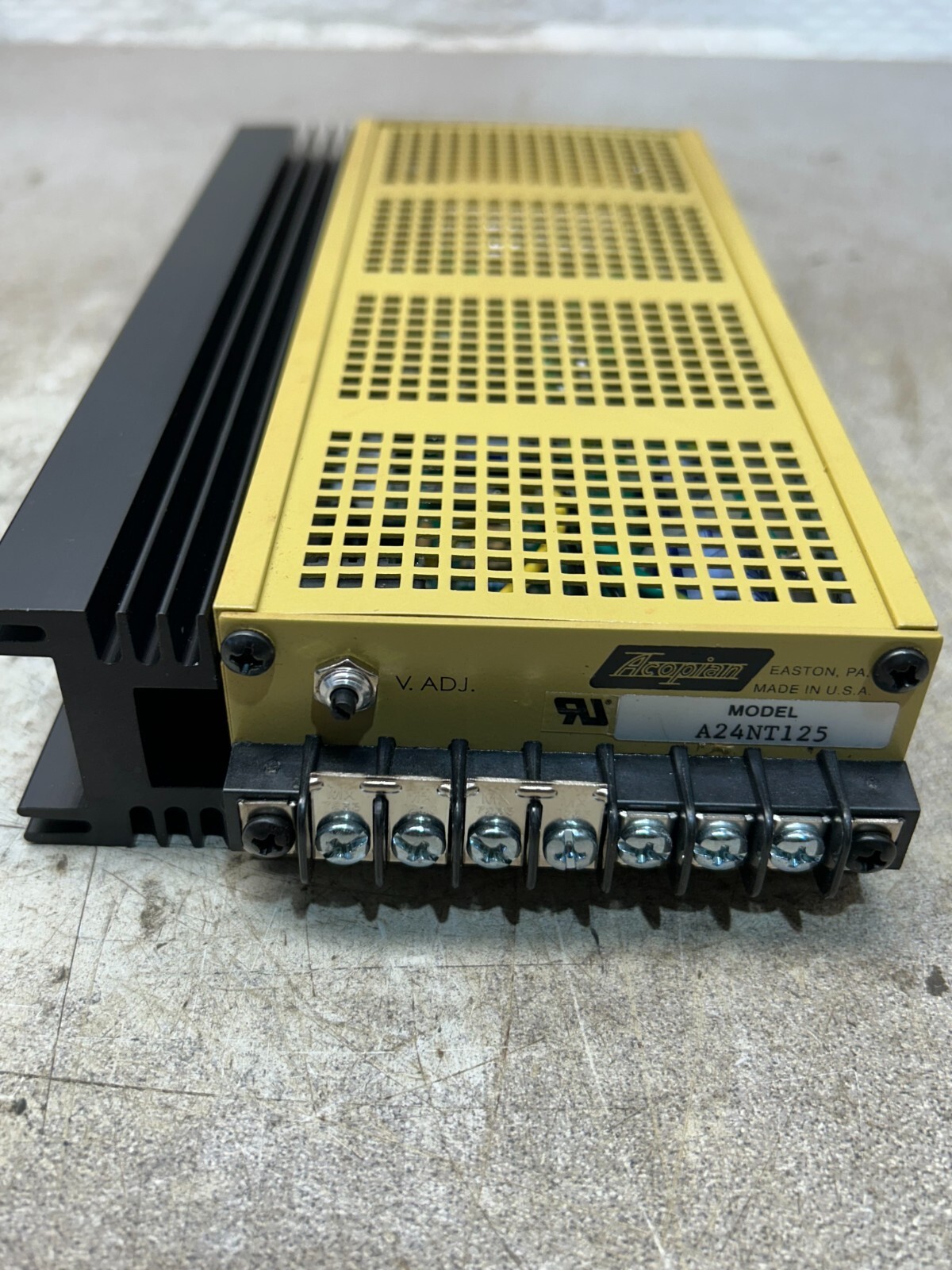 NEW IN BOX ACOPIAN POWER SUPPLY A24NT125