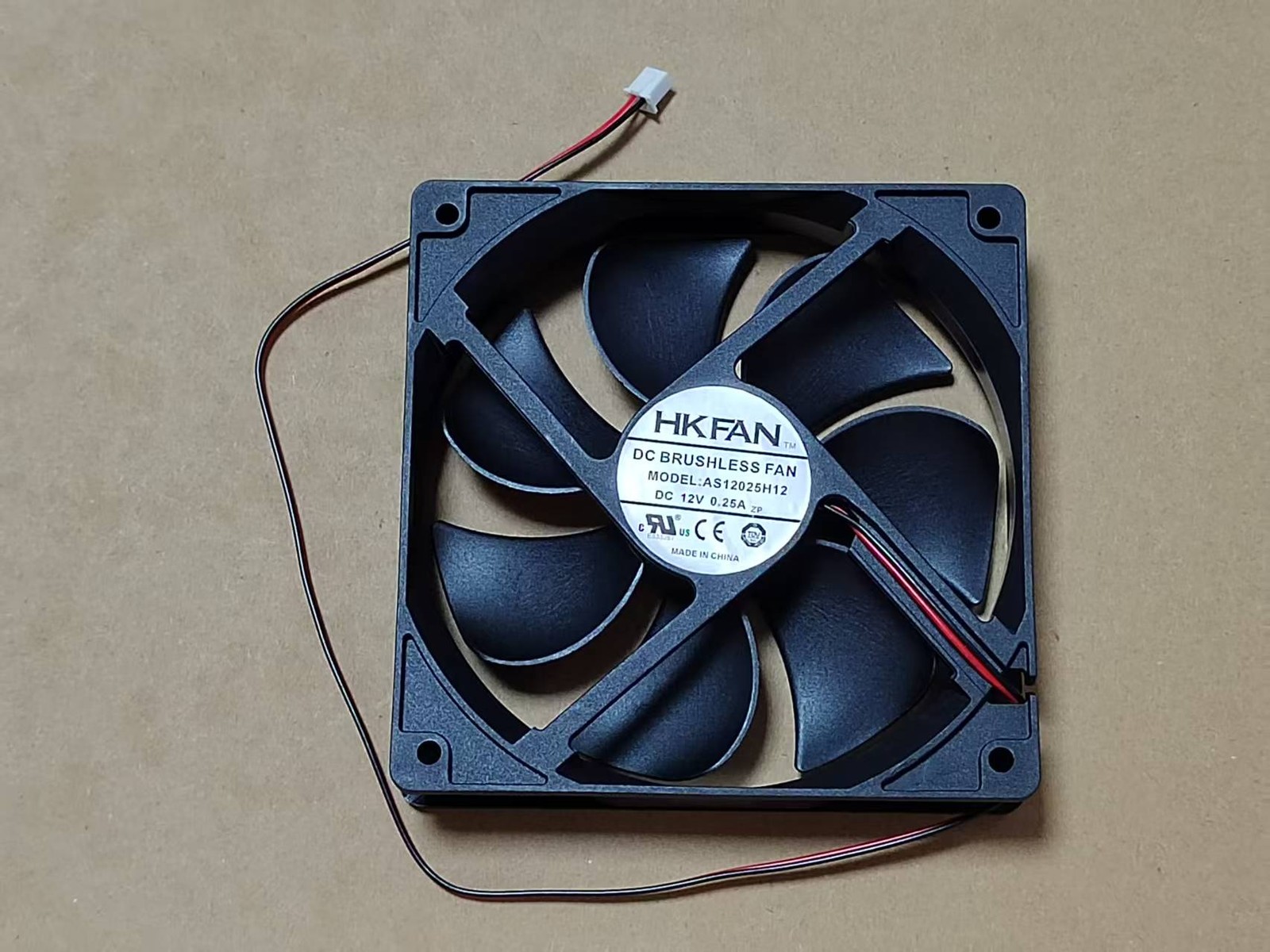 one HK FAN AS12025H12 DC12V 0.25A 2-wire cooling fan 120*120*25mm