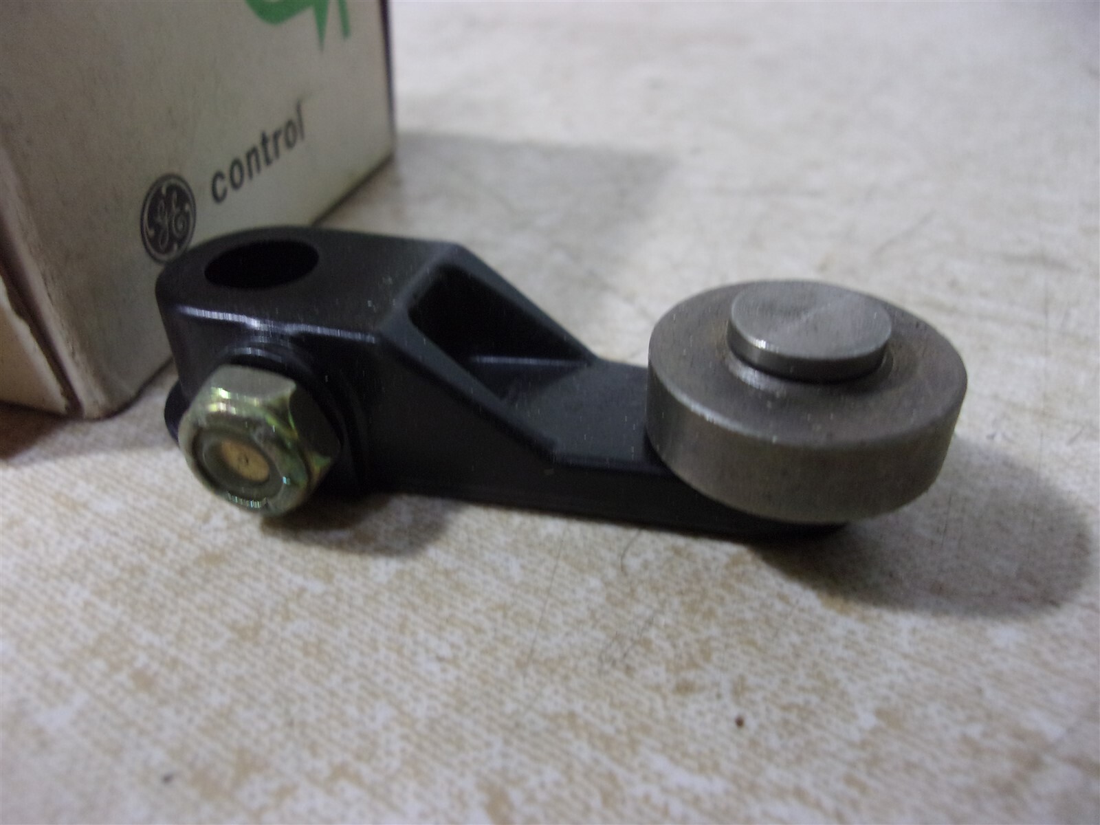 NEW GE CR215GL11 Limit Switch Lever *FREE SHIPPING*