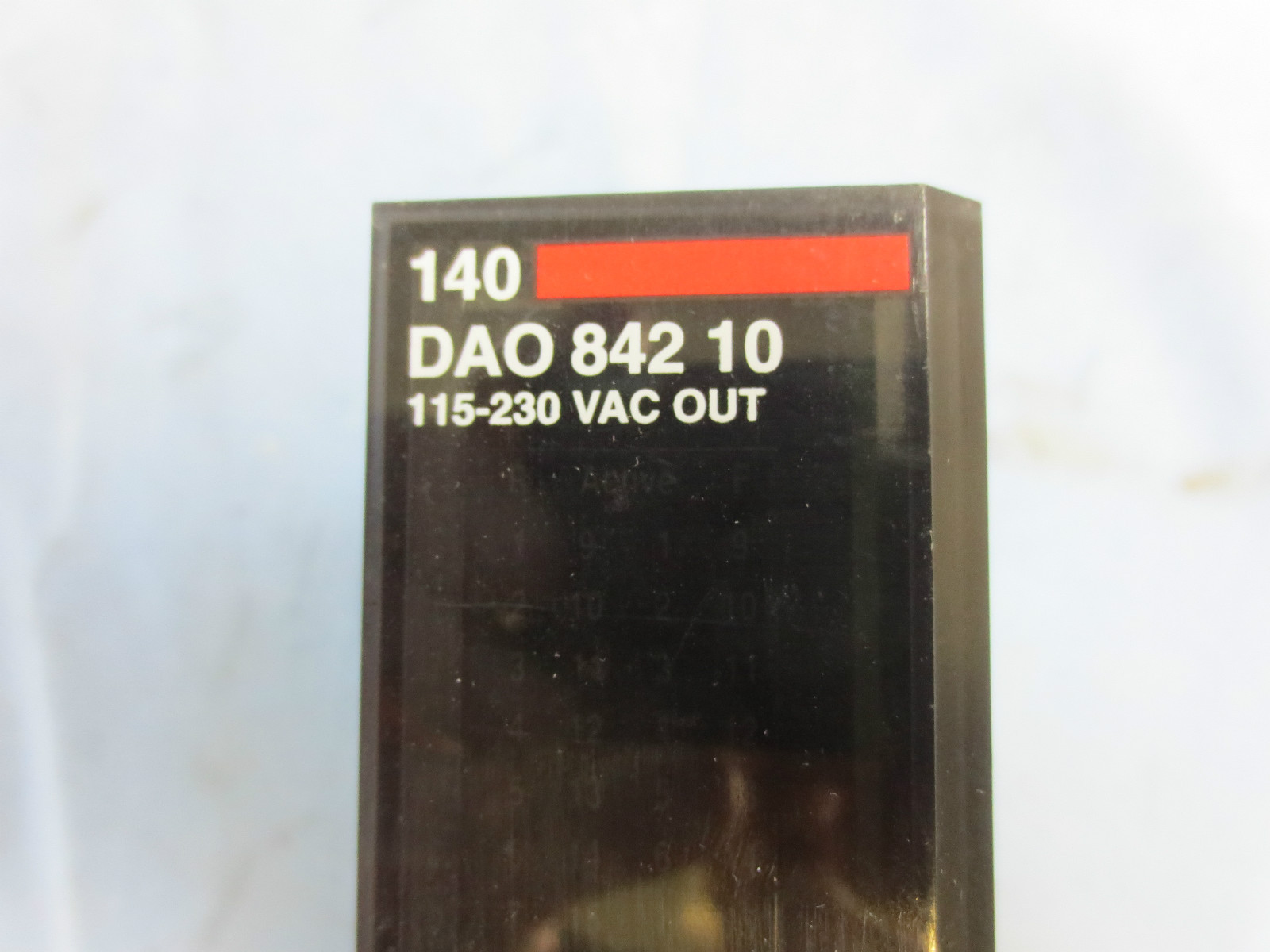 SCHNEIDER MODICON 140 DAO 842 10 – 100-230VAC OUTPUT MODULE – NO TERMINAL STRIP