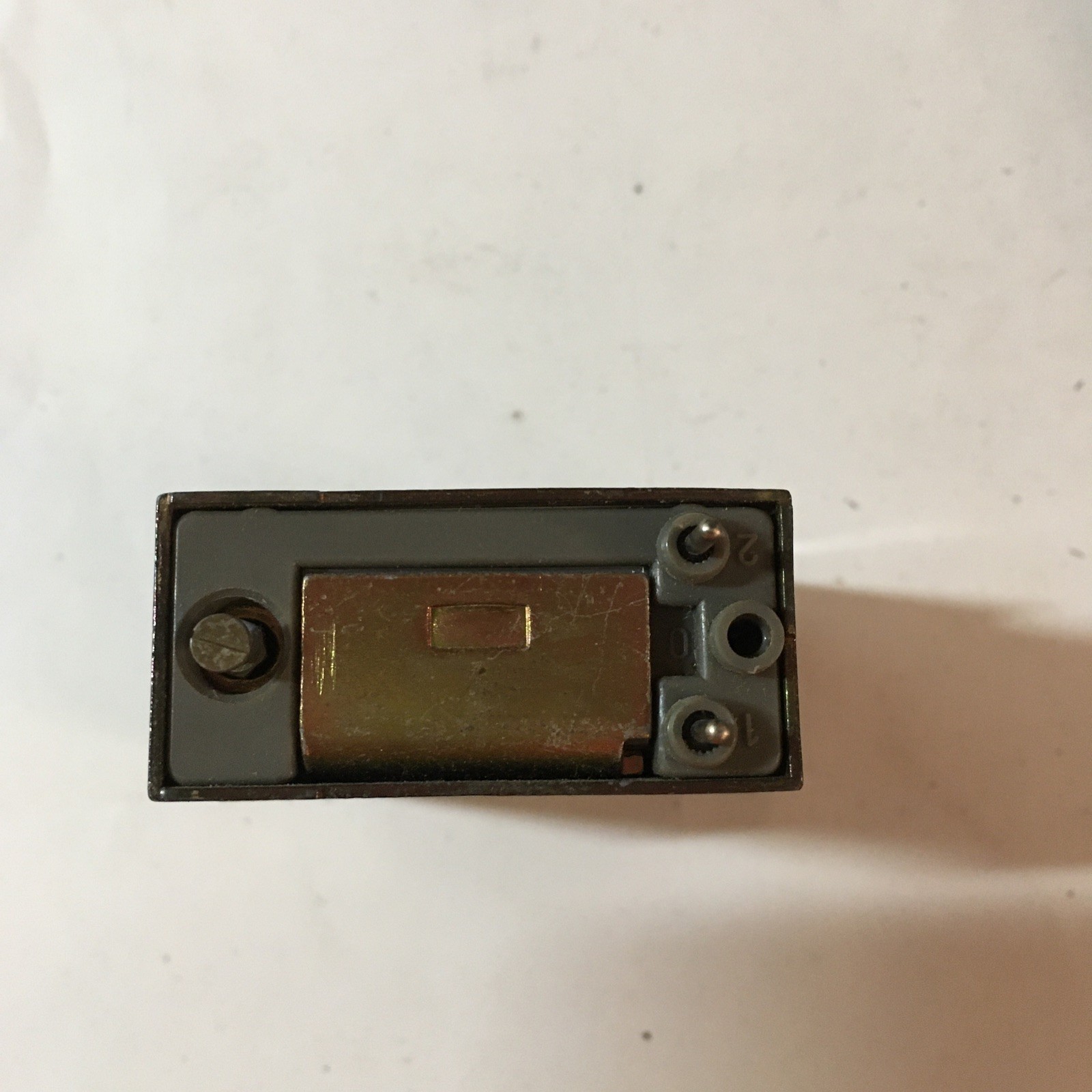 VTG Hecon A6414004-110DC.1.4 4 digit Resetable Counter 8500ohm coil UEC