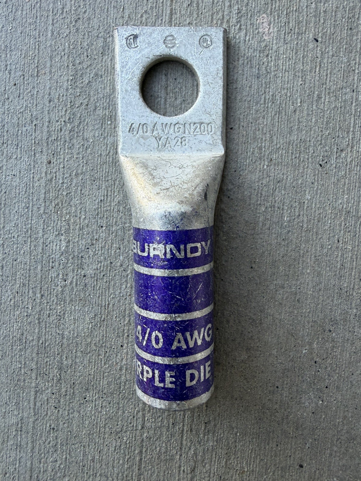 BURNDY YA28 Compression Cable Lug 35kV 4/0 AWG CU One Hole