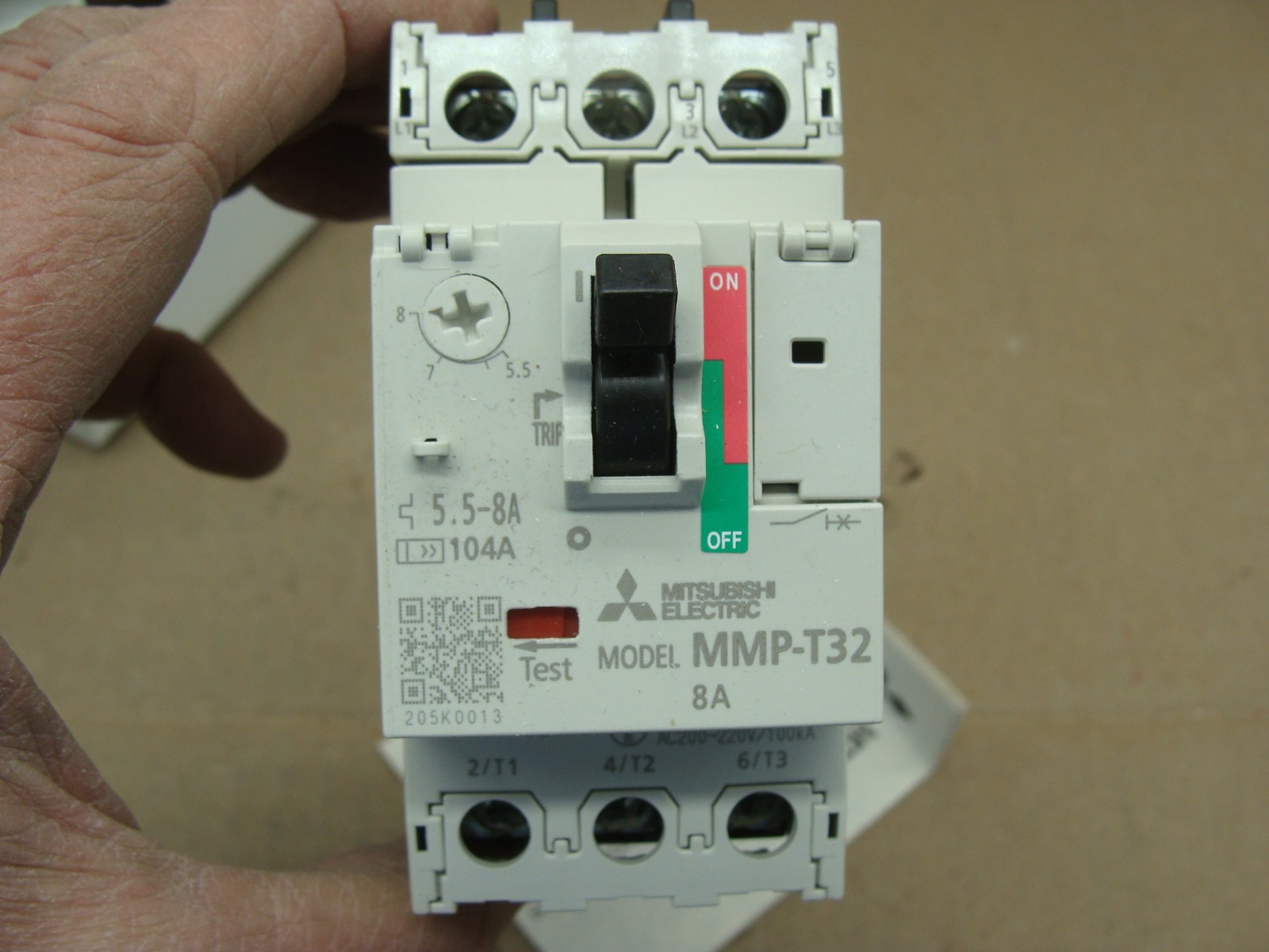 MITSUBISHI MOTOR CIRCUIT BREAKER MMP-T32 8.0A 3P 200-690VAC ADJUSTABLE OVERLOAD