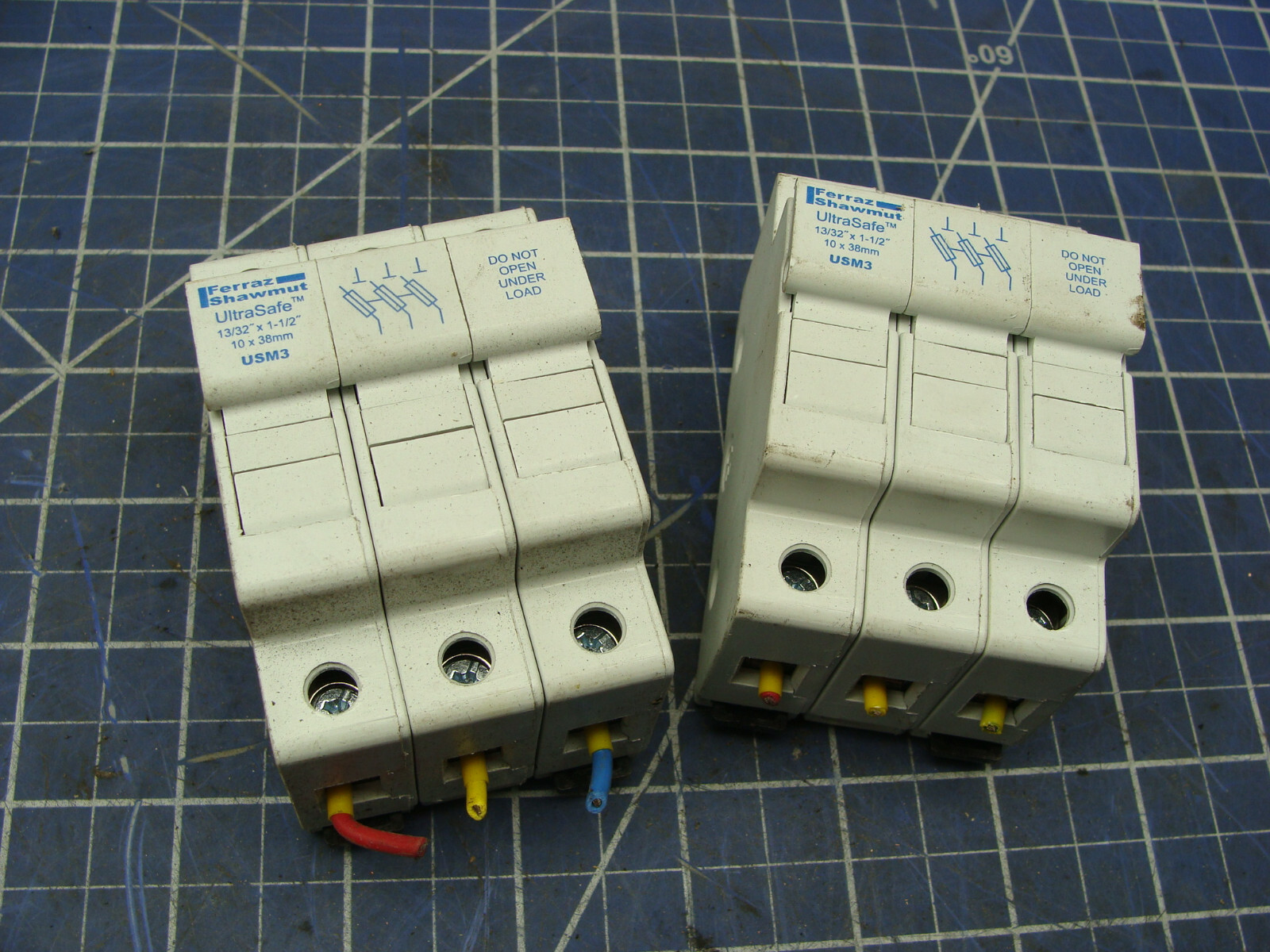 LOT OF 2 FERRAZ SHAWMUT ULTRASAFE USM3 C218548 13/32″ X 1/1/2″ 800VAC 30A 3P