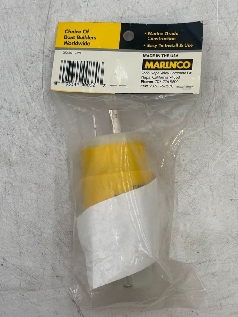 Marinco Straight Electrical Adapter: 15A OR 20A 125V Connector to 20A 125V Plug