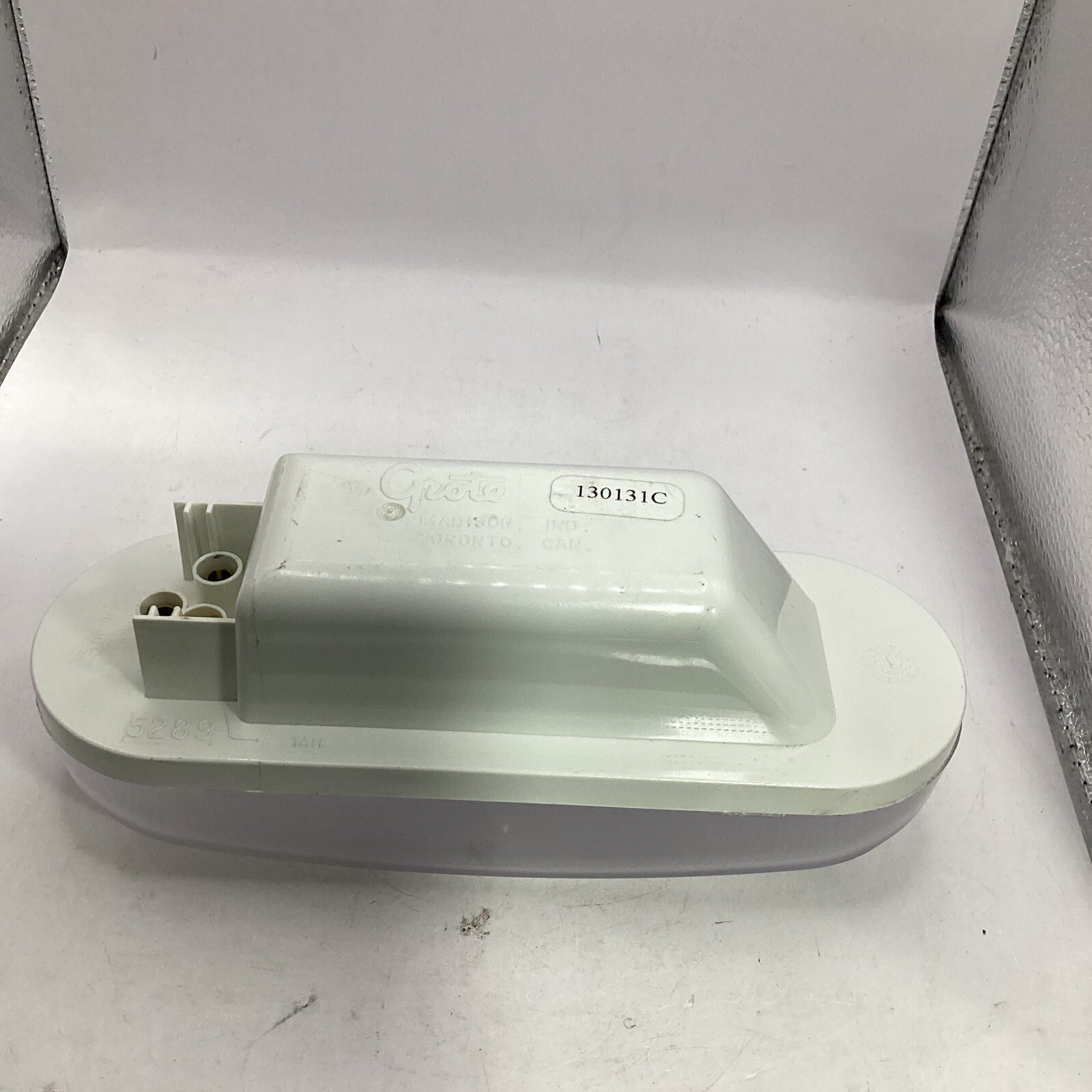 Grote 62231 Oval Backup Lamp NOB