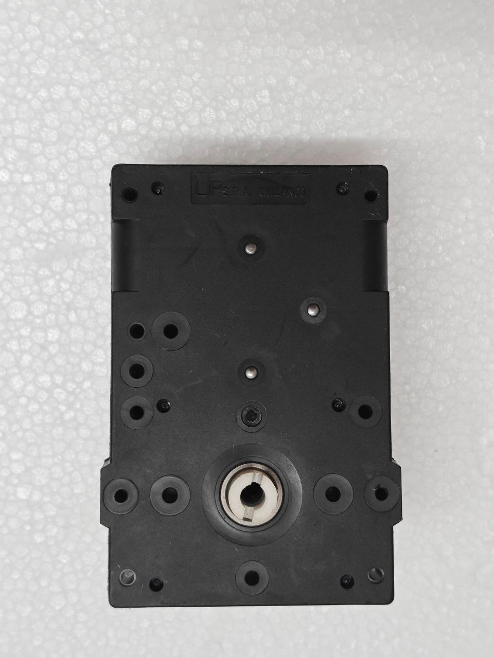 LIP ICEMATIC GEAR PADDLE MOTOR FOR ICE MACHINE 220 240V 50 60HZ 50RPM ANT 8W