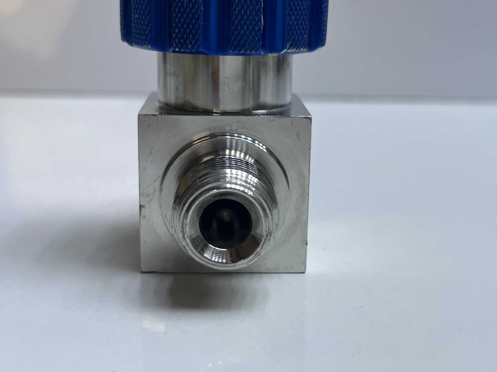 Parker 18E-882VMVM Regulator 1500 PSIG MAX 55500372