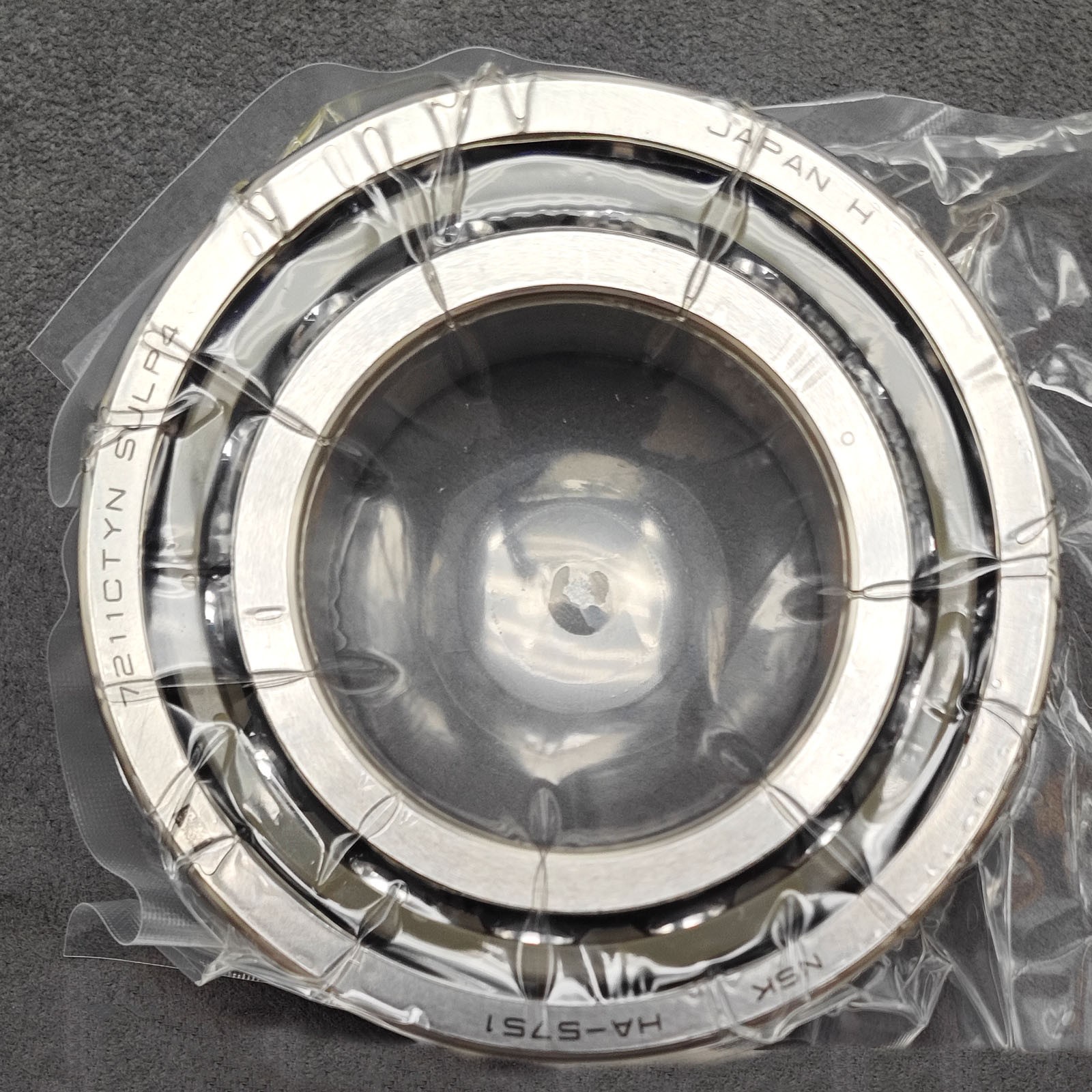 New Abec-7 Super Precision Spindle Bearings 7211CTYNSULP4 for NSK (Set of Two)