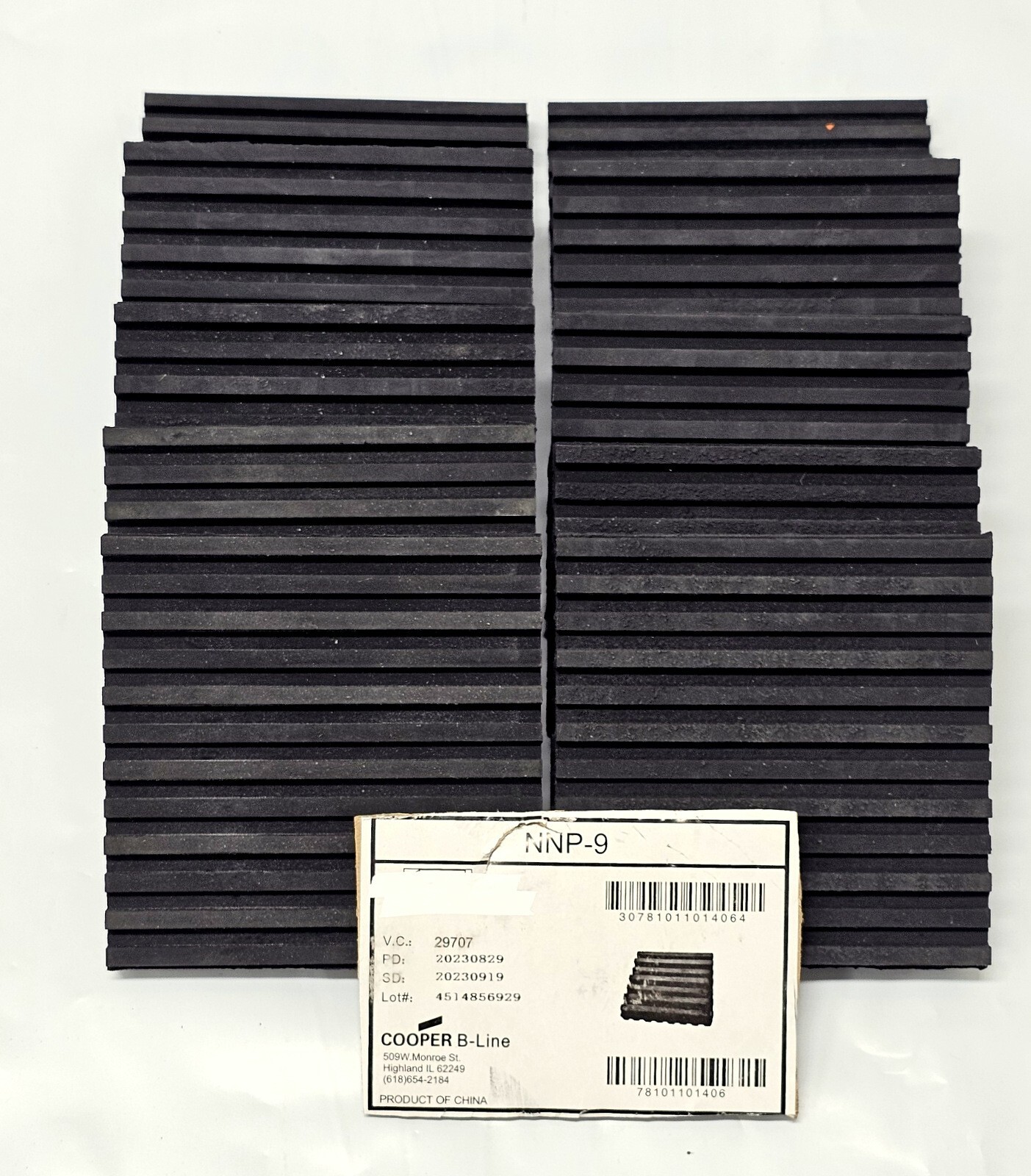 Lot Of 10 ~ EATON B-Line NNP-9 Ribbed Neoprene Vibration Pads ~ 3″ x 3″ x 3/8″