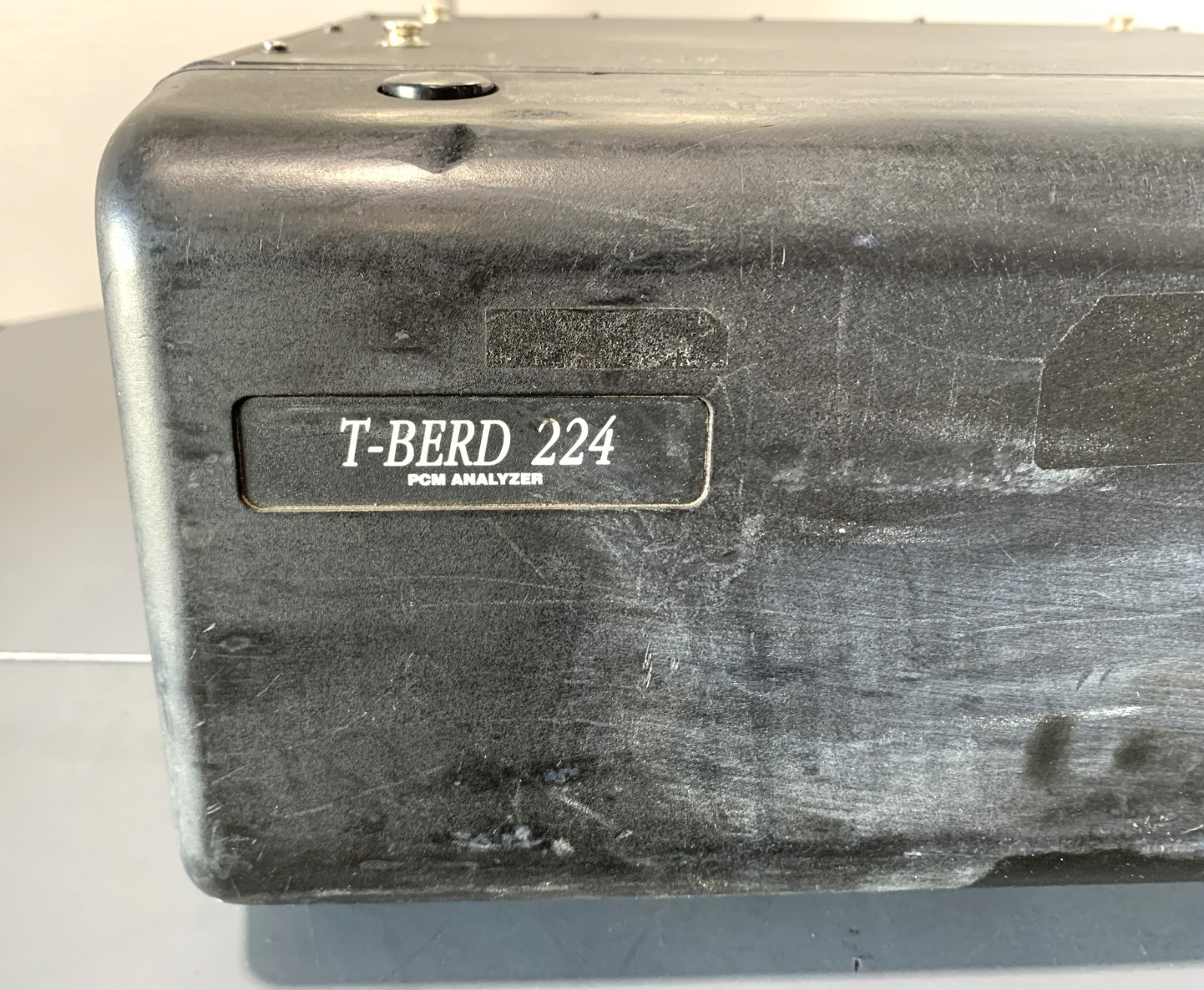 TTC T-BERD 224 T1 DS1 Transmission/Communication Analyzer 115VAC Power Tested