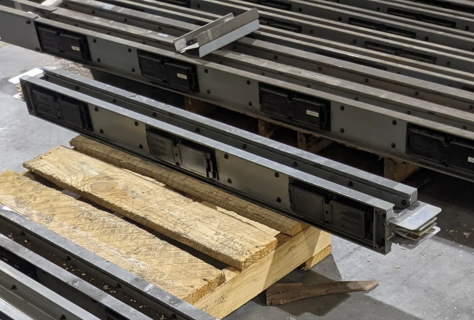 Siemens 1200 Amp Bus Duct SX312C10PL06 5’ section