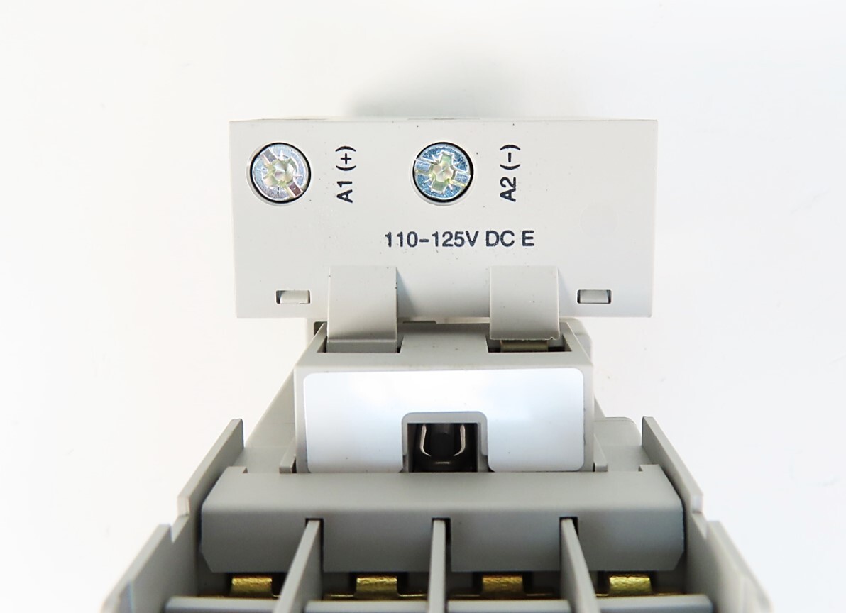 Sprecher + Schuh CA7-9E-10-110E 3P Contactor 32A 600V Max NIB