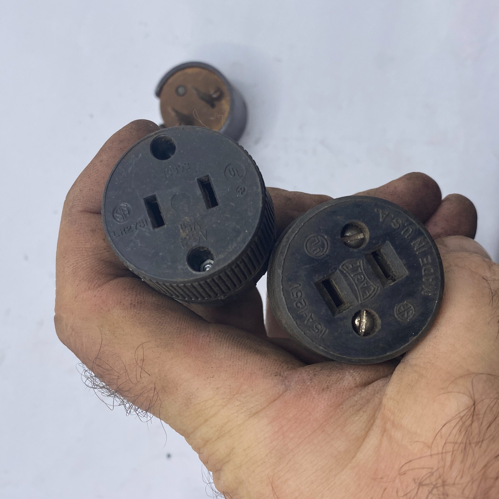LOT OF 2 Eagle 15A 125V Twist Lock Connector Set – Male Plug & Female Turn Pull✅