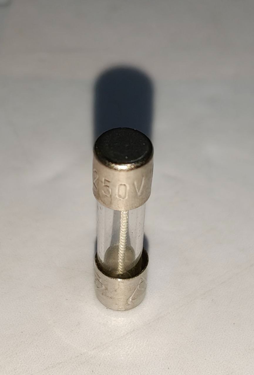 Wickmann-Werke T1L250 Miniature-Fuses 1A 507-0561 250VAC 5x20mm (Lot of 7 pcs)