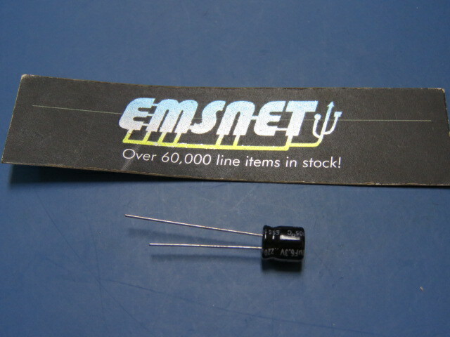 ARCOTRONICS ESS227M6R3AE2AA Qty of 250 per Lot CAPACITOR,ALUMINUM ELECTROLYTIC,