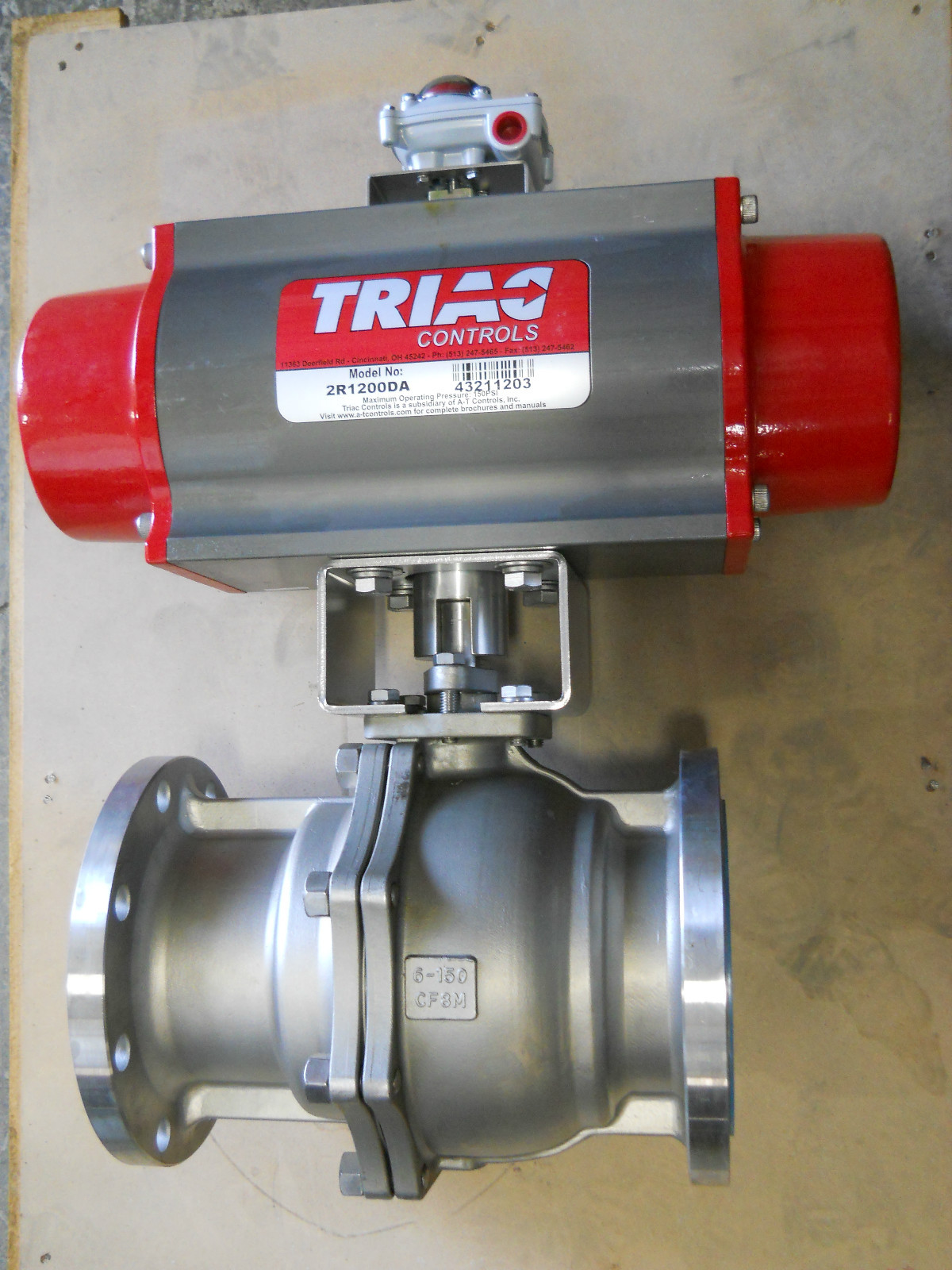 TRIAC 2R1200DA ACTUATOR with OVERSIZED 6″ 93C-F1-600/2R6D-XA SS BALL VALVE – NEW