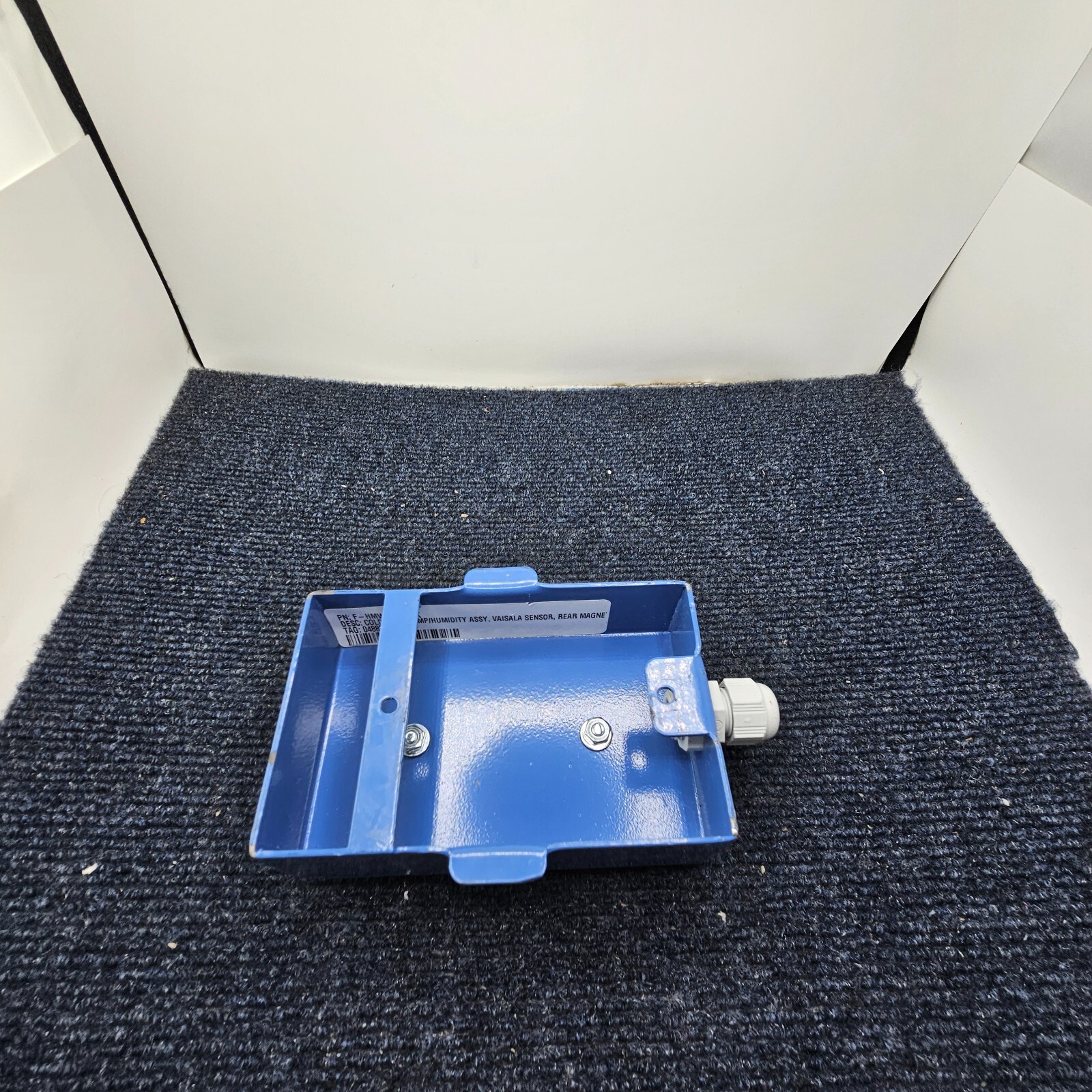 F-HMW92D-BOX Bracket Assembly Cold Isle Temp Humidity Assy Vaisala Sensor
