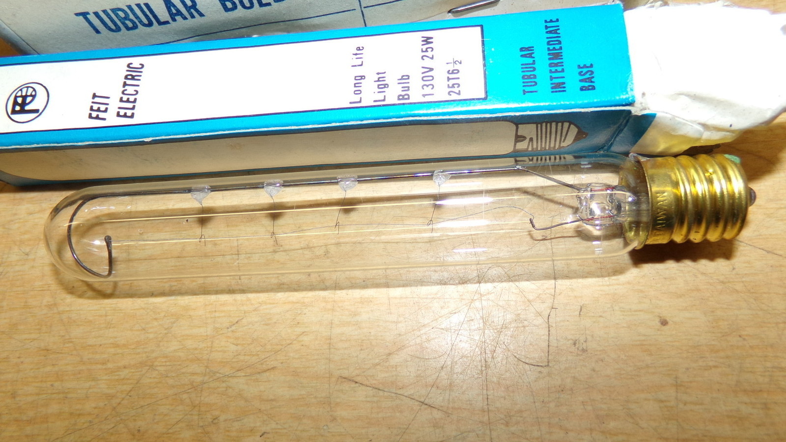 NEW Feit electric 25T6-1/2, Bulb *Free Shipping*