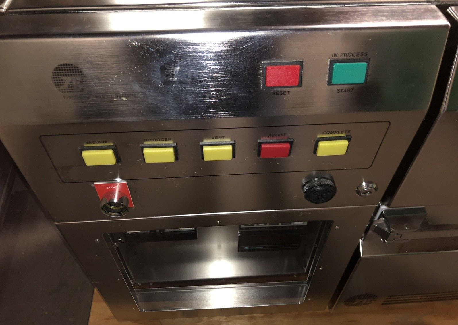 YES 6P Vaccum Oven – Yield Engineering YES 6/P / Stainless / N2 Purge /2 mo wrty