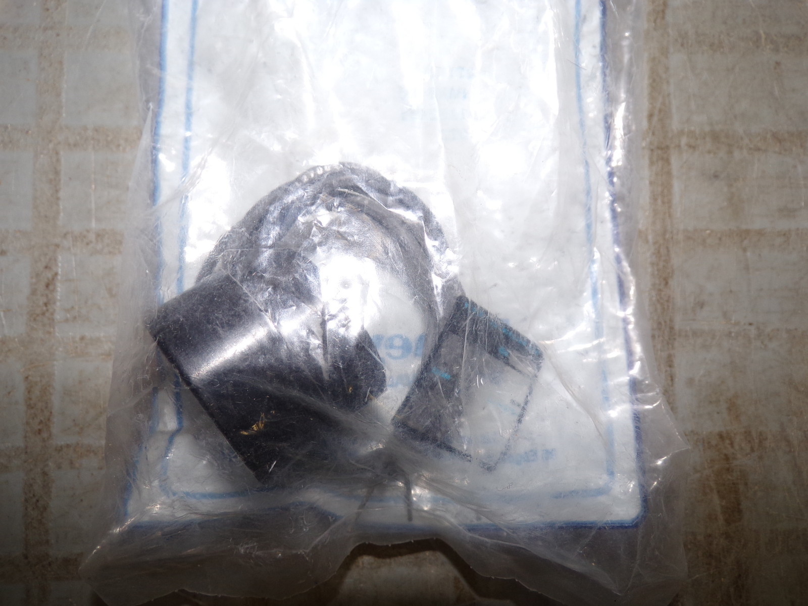 NEW Honeywell 1AB24BW UT1 Skinner Valve *FREE SHIPPING*