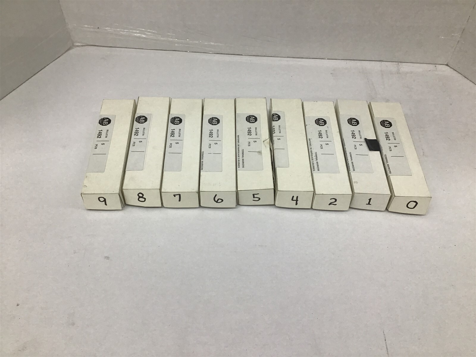 Allen-Bradley 1492-MP5-0 MP5-1 MP5-2 MP5-4 MP5-5 MP5-6 MP5-7 MP5-8 MO-5
