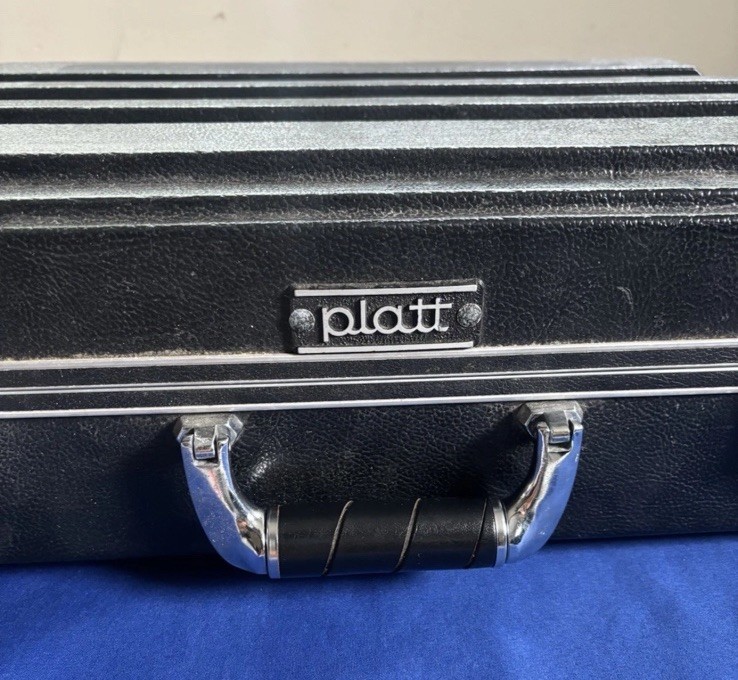Platt 2007 Medium-Duty ABS Series Case, 20″ x 14″ x 7″, 4″ Body Depth Black