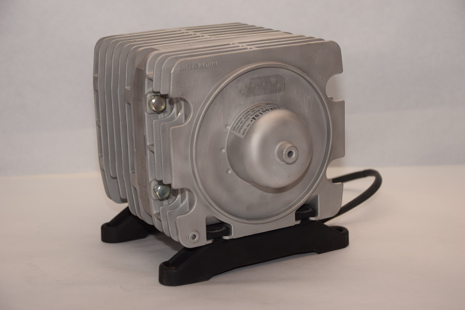 NITTO / MEDO VP0935A-V1028-D2-0511 115Vac 3A Vacuum Pump Pond Aerator (NEW)