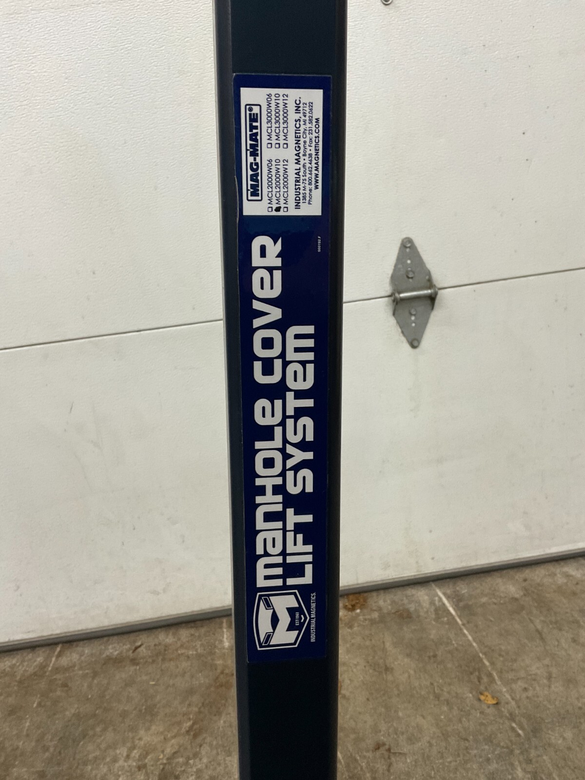 Mag-Mate Mcl2000w06 Manhole Cover Lift Dolly,Steel