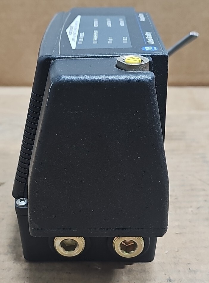 Allen-Bradley 2755-SN5 SER B REV A & 2755-NB40 SER A REV B.