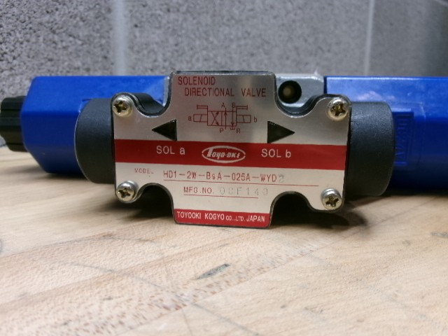 TOYOOKI HD1-2W-BgA-025A-WYD SOLENOID DIRECTIONAL VALVE