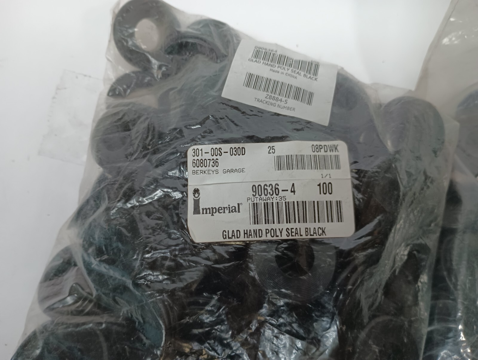New Open Bag 180 Imperial Glad Hand Poly Seal Black 90636-4 Free/Fast Shipping