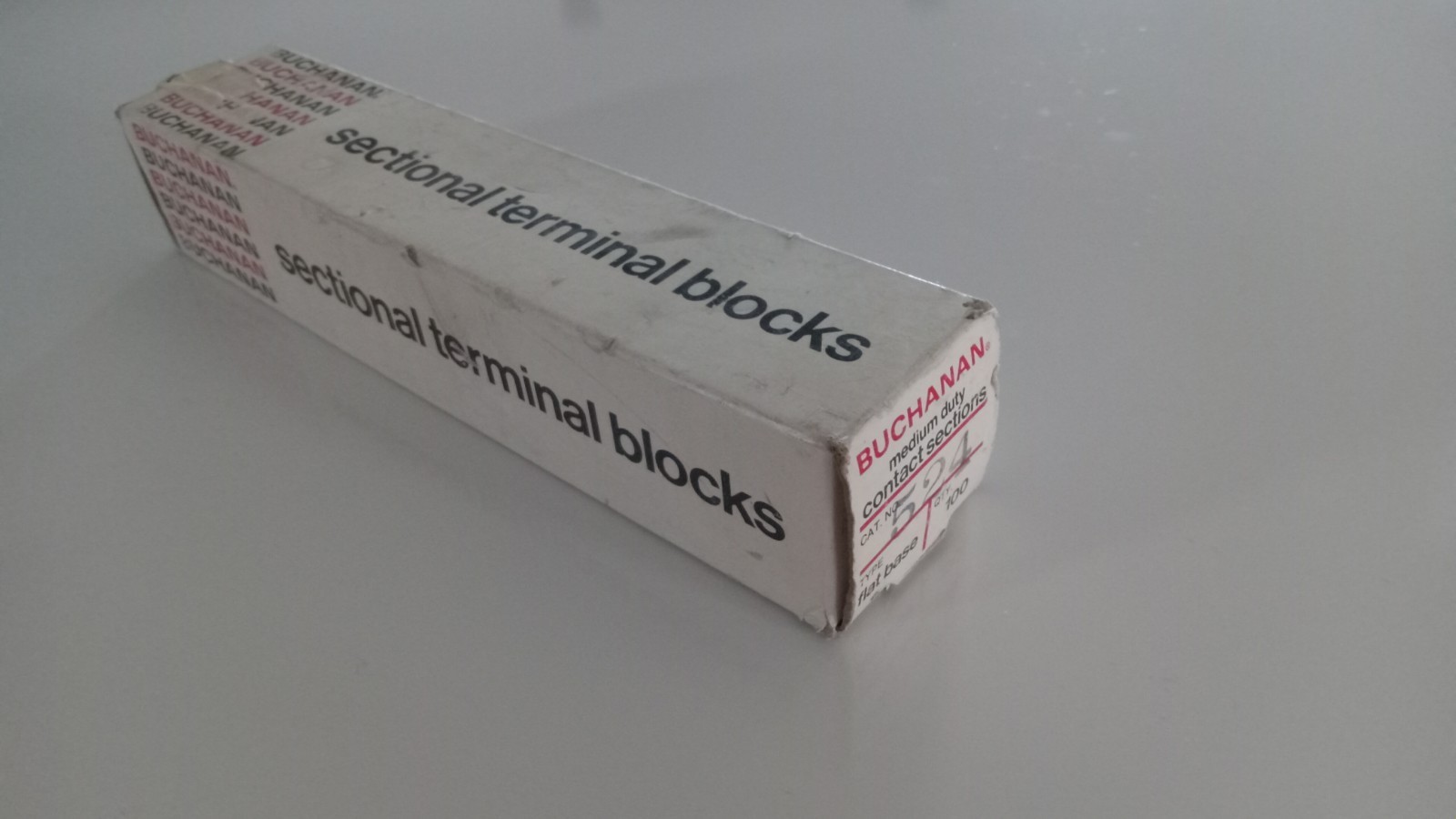 100 PC Buchanan Medium Duty 524 Flat base Sectional Terminal Blocks 300V Max NOS