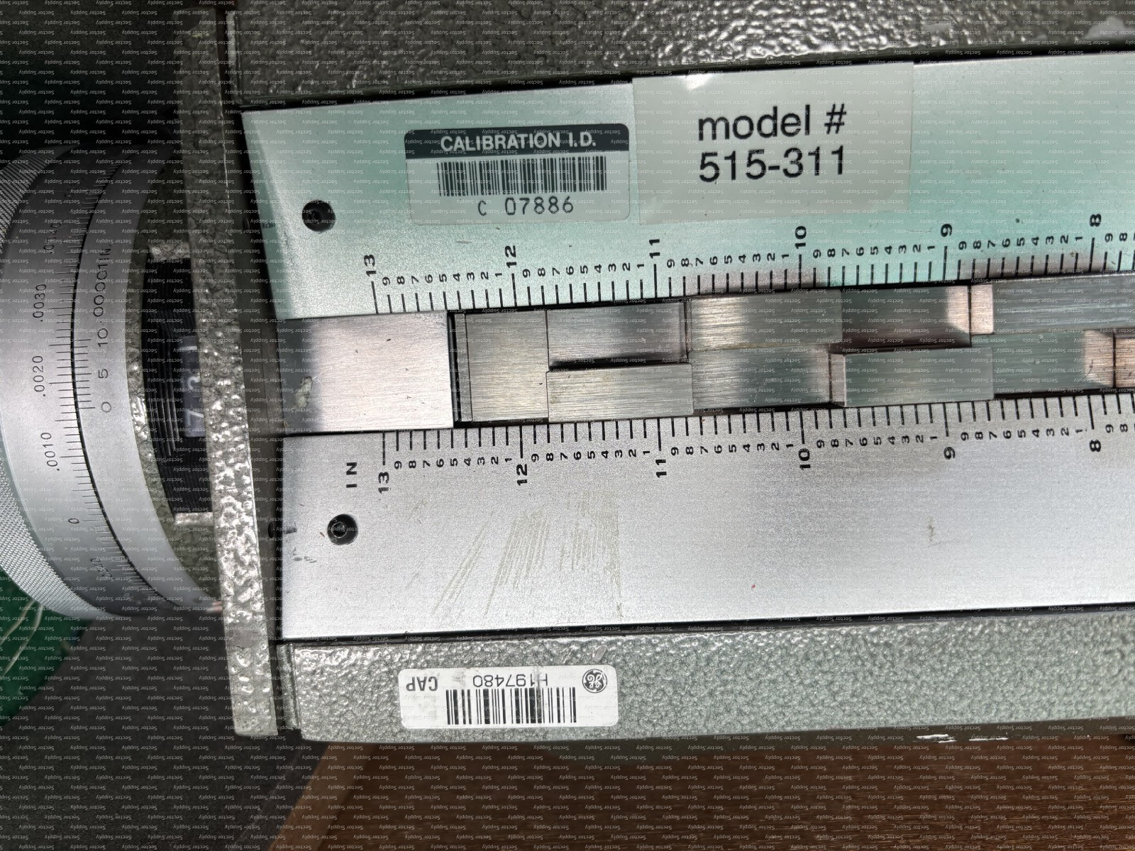 MODEL: 515-311 MITUTOYO 12″ COUNTER HEIGHT MASTER W/ ORIGINAL WOODEN CASE