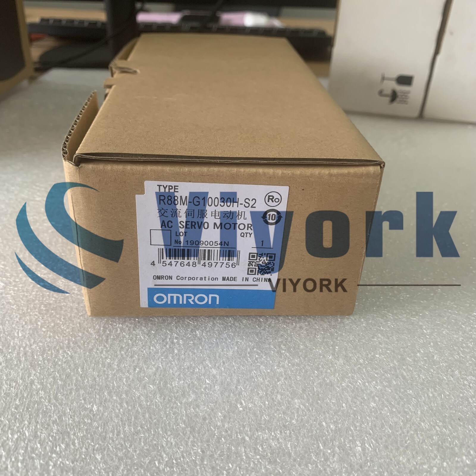 Omron R88M-G10030H-S2 AC SERVO MOTOR G-SERIES/SMART STEP 100W 1.1AMP 3000RPM NEW