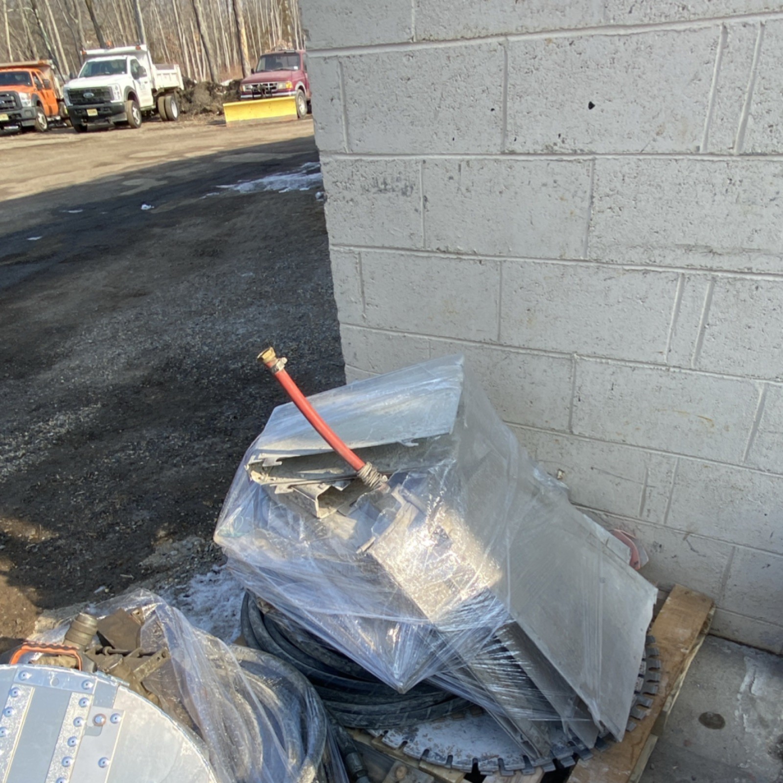 Assorted Industrial Equipment and Metal Parts Variety Bulk Pallet Lot