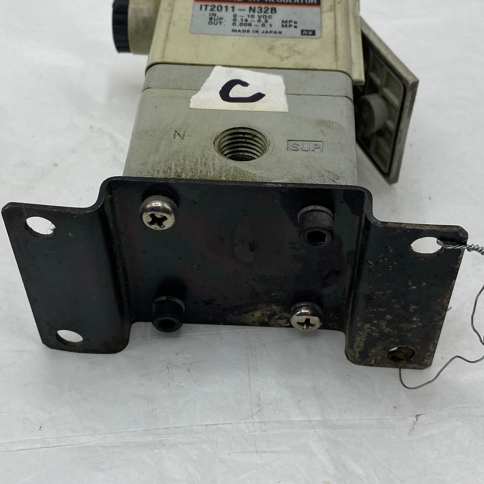 SMC IT2011-N32B Regulator,SUP.0.14-0.2 mPa 0-10VDC in,Out 0.00-0 .1MPa,