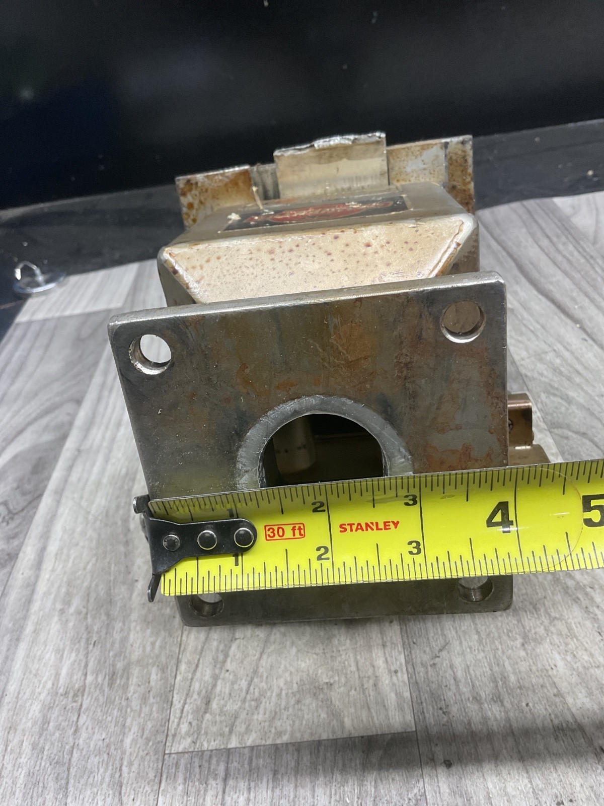 Bunting Magnetics Co. 138452 Magnetic Separator #4018G28PR7