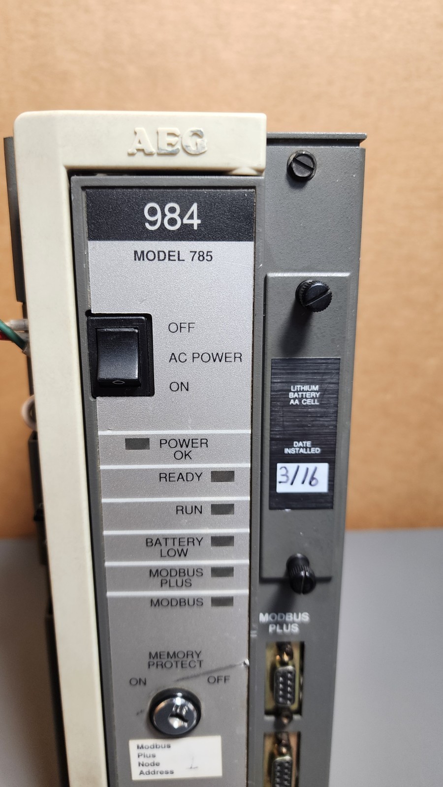 AEG 984 Modicon Programmable Controller PC-0984-785 For Parts Only