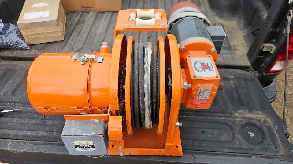 Gleason Pentant Reel P14-33-08-25-CSA 50ft 12awg Type SOW 150 F.P.M. NEW