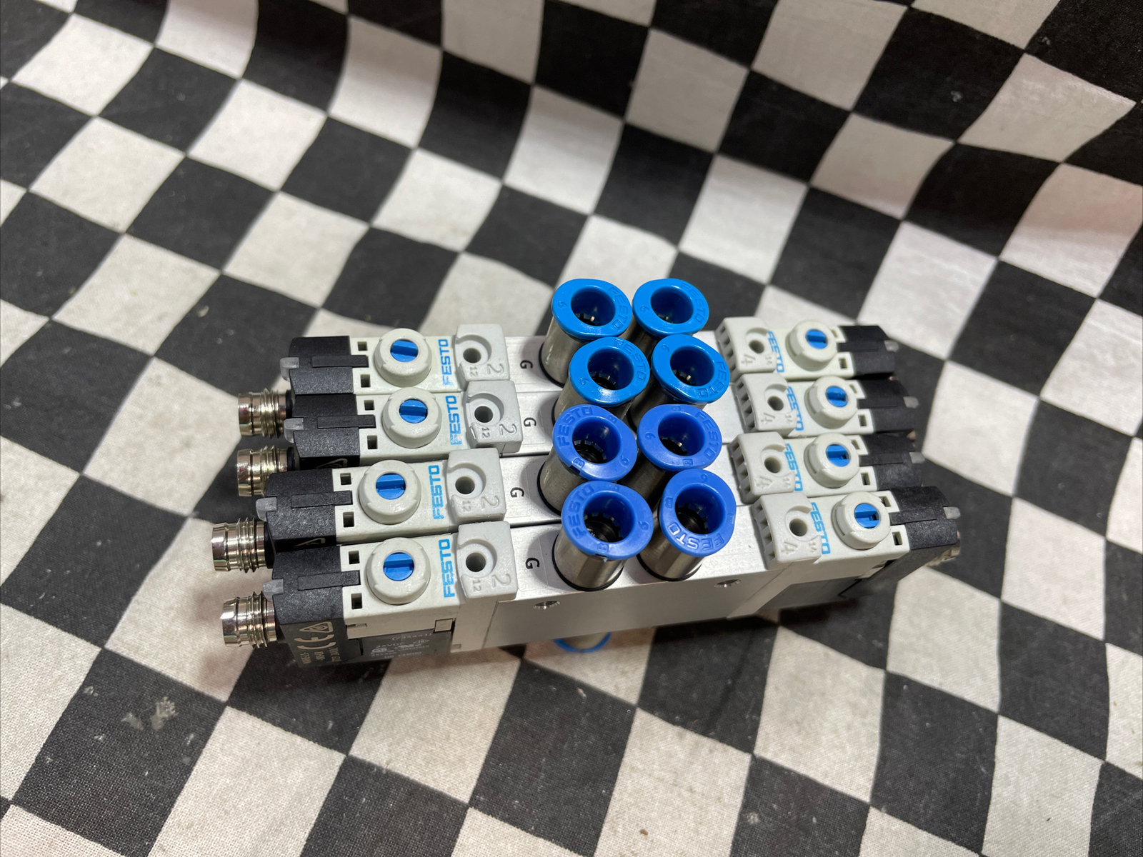 Festo VUVG-L10-P53C-T-M7-1P3, 566476, Solenoid Valve 5/2-way, LOT OF 4 #133P17