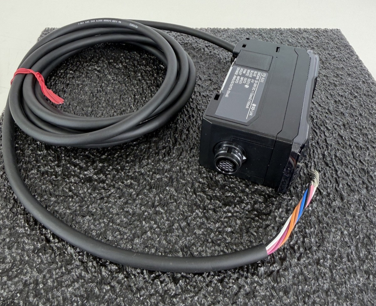 Keyence FD-XA1 Clamp-On Flow Sensor