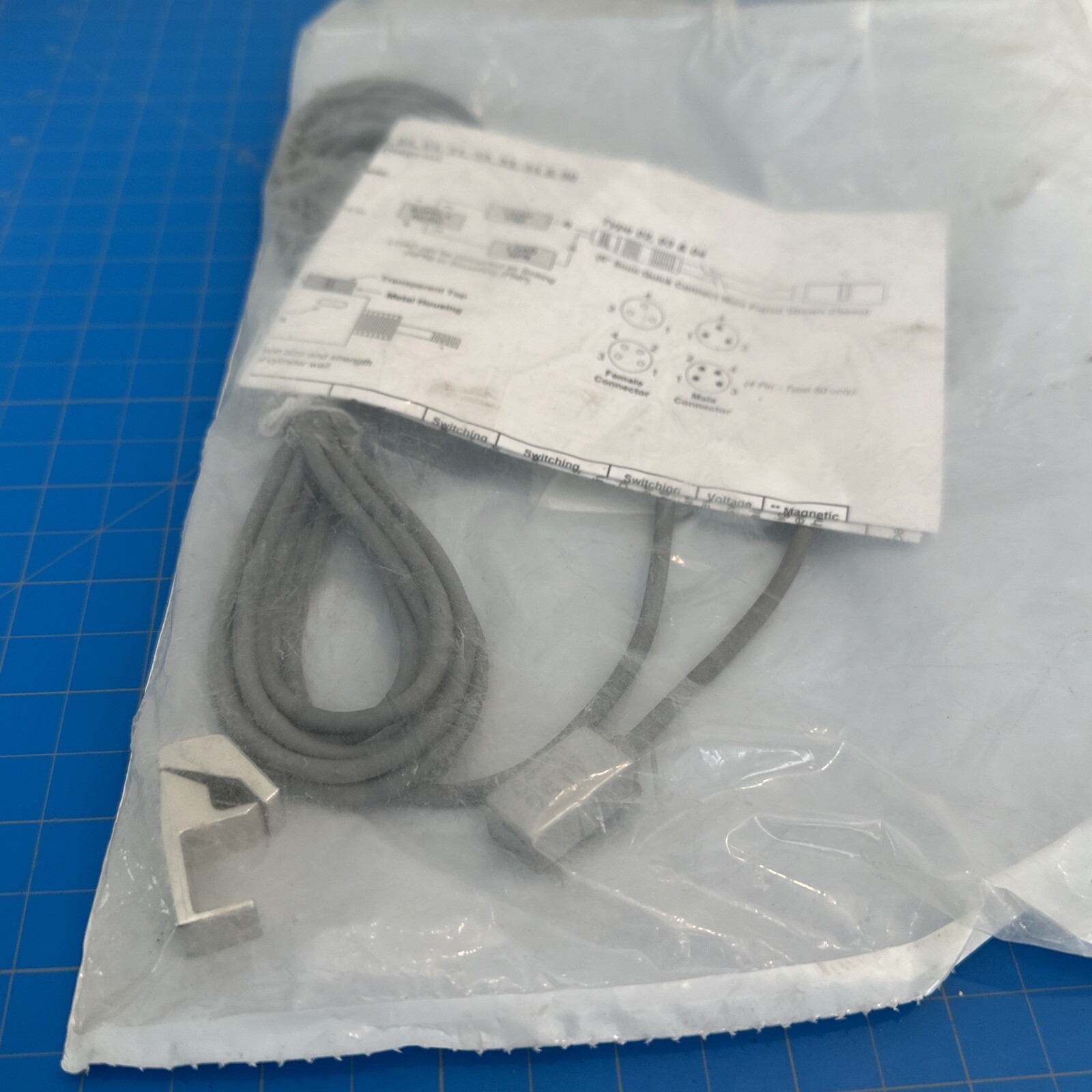 CANFIELD CONNECTOR 810-100-002 5-120VAC/DC New