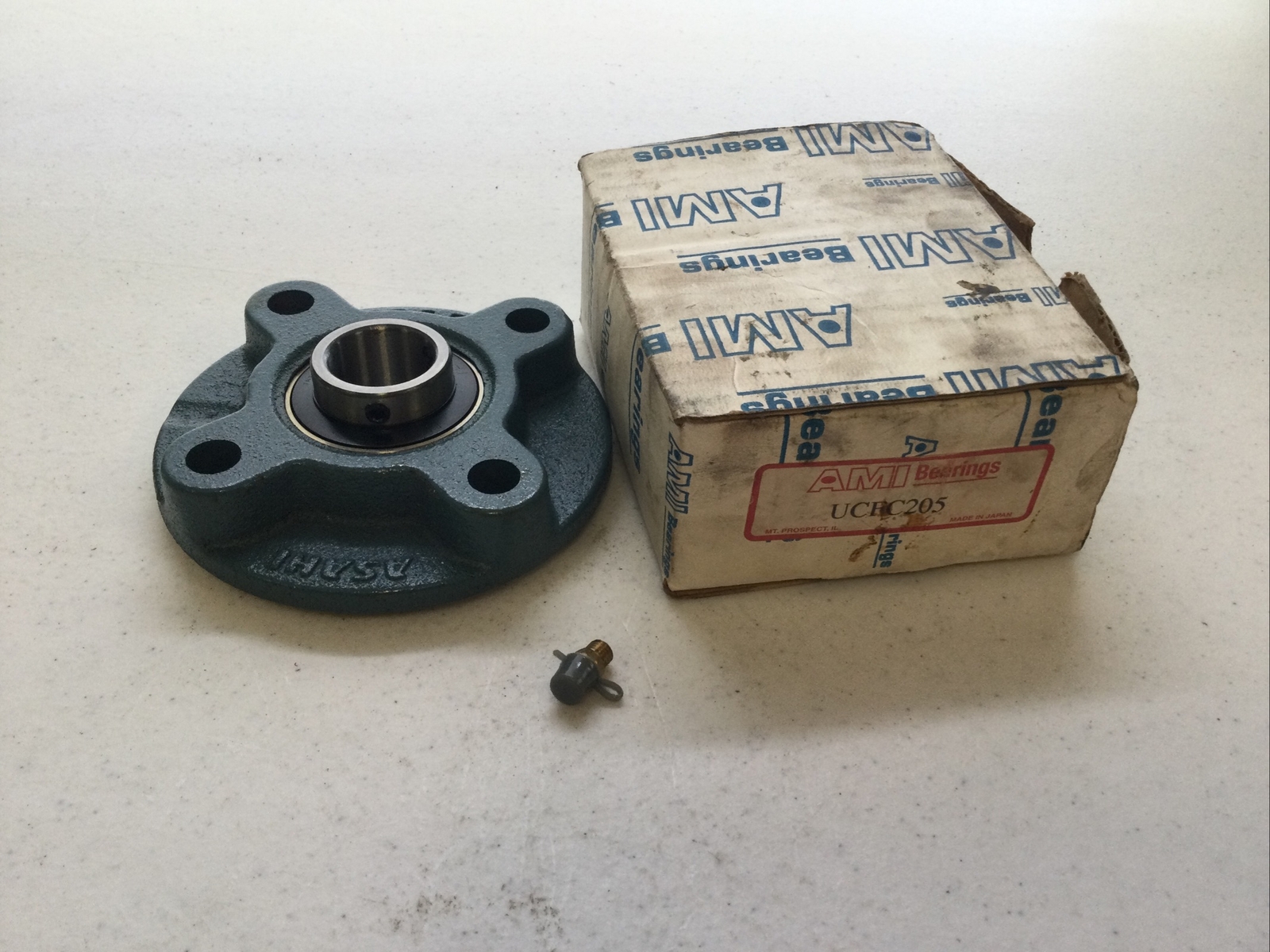 NEW AMI BEARINGS UCFC205 4-BOLT MOUNTED FLANGE BEARING UCFC205, FREE SHIPPING