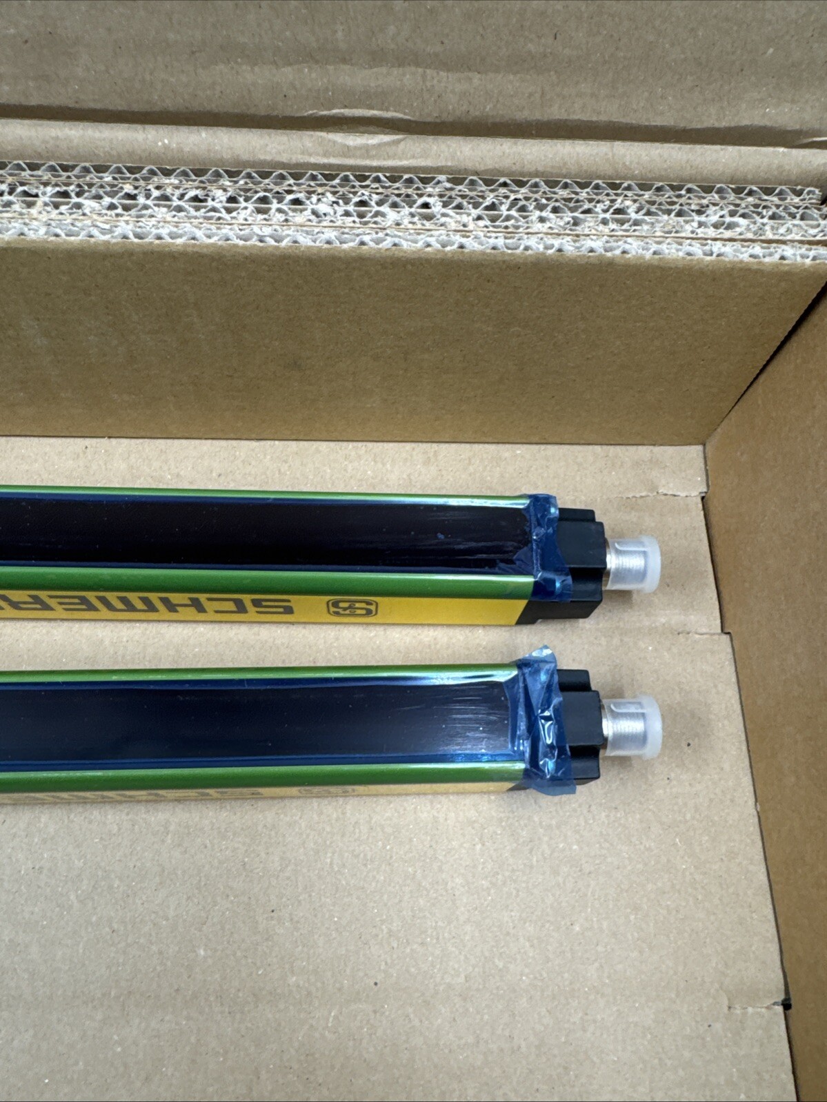 Safety light curtain Schmersal SLC440COM-ER-0570-30 new
